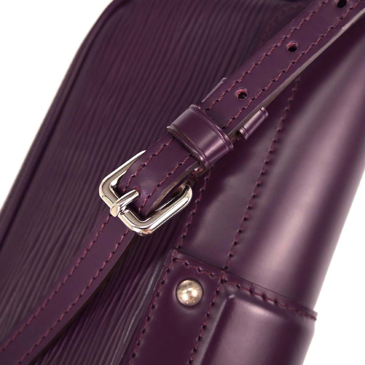 Louis Vuitton Purple Epi Pochette Montaigne Handbag M5929K