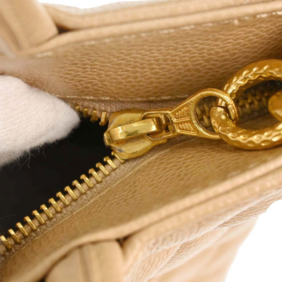 Chanel 2001-2003 Beige Caviar Skin Medallion Tote Handbag