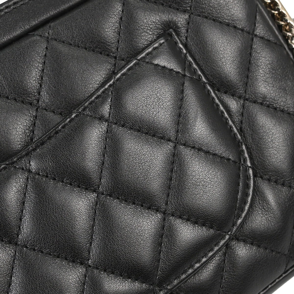 Chanel 2005-2006 Black Calfskin Cambon Ligne Handbag