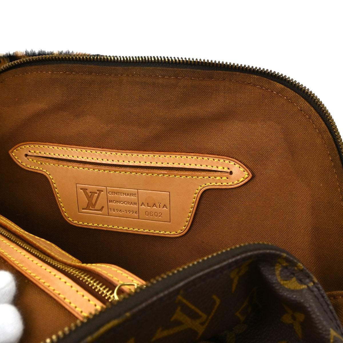 Louis Vuitton Monogram Pony Hair Leopard Alma Handbag M99032