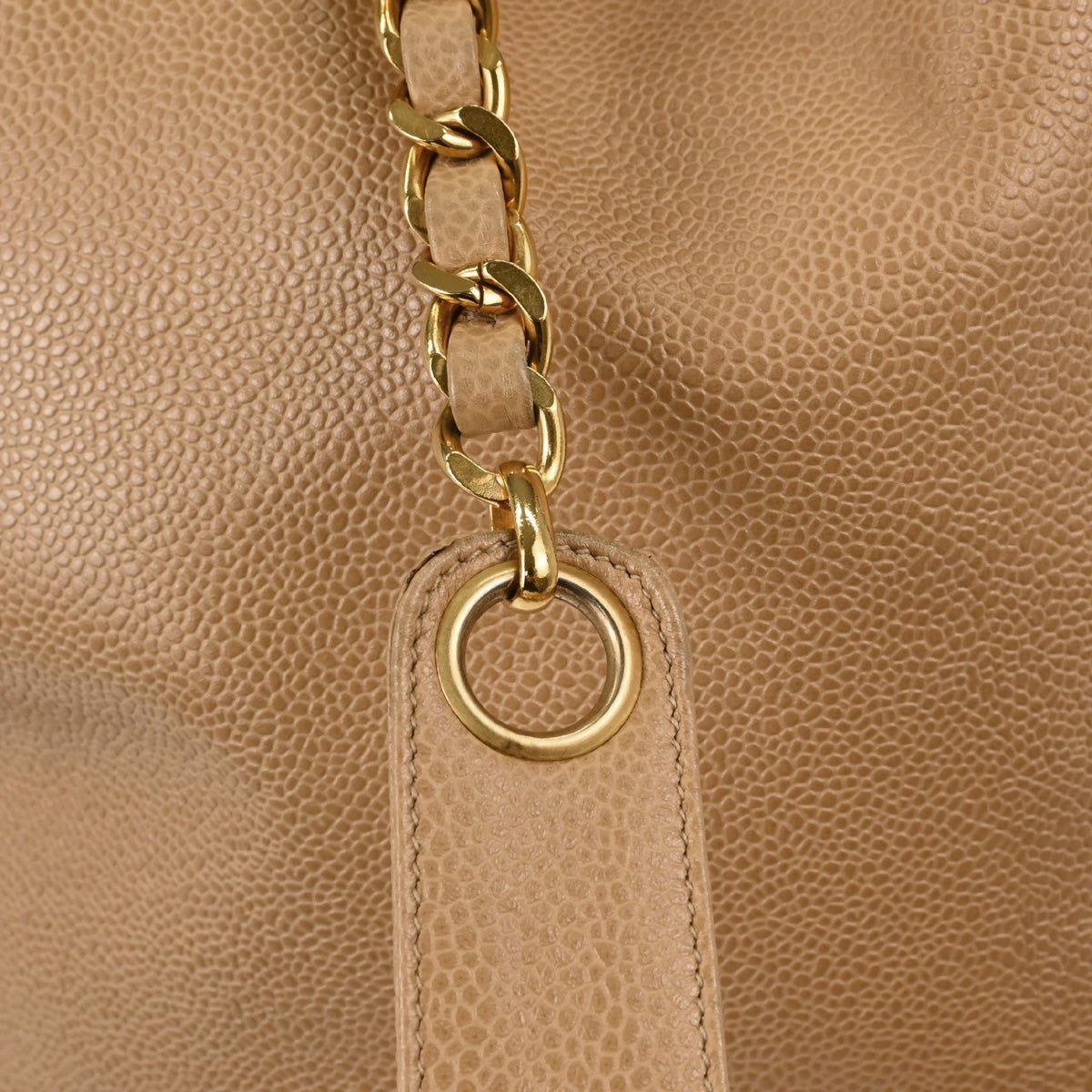Chanel 1994-1996 Beige Caviar Skin Drawstring Shoulder Bag