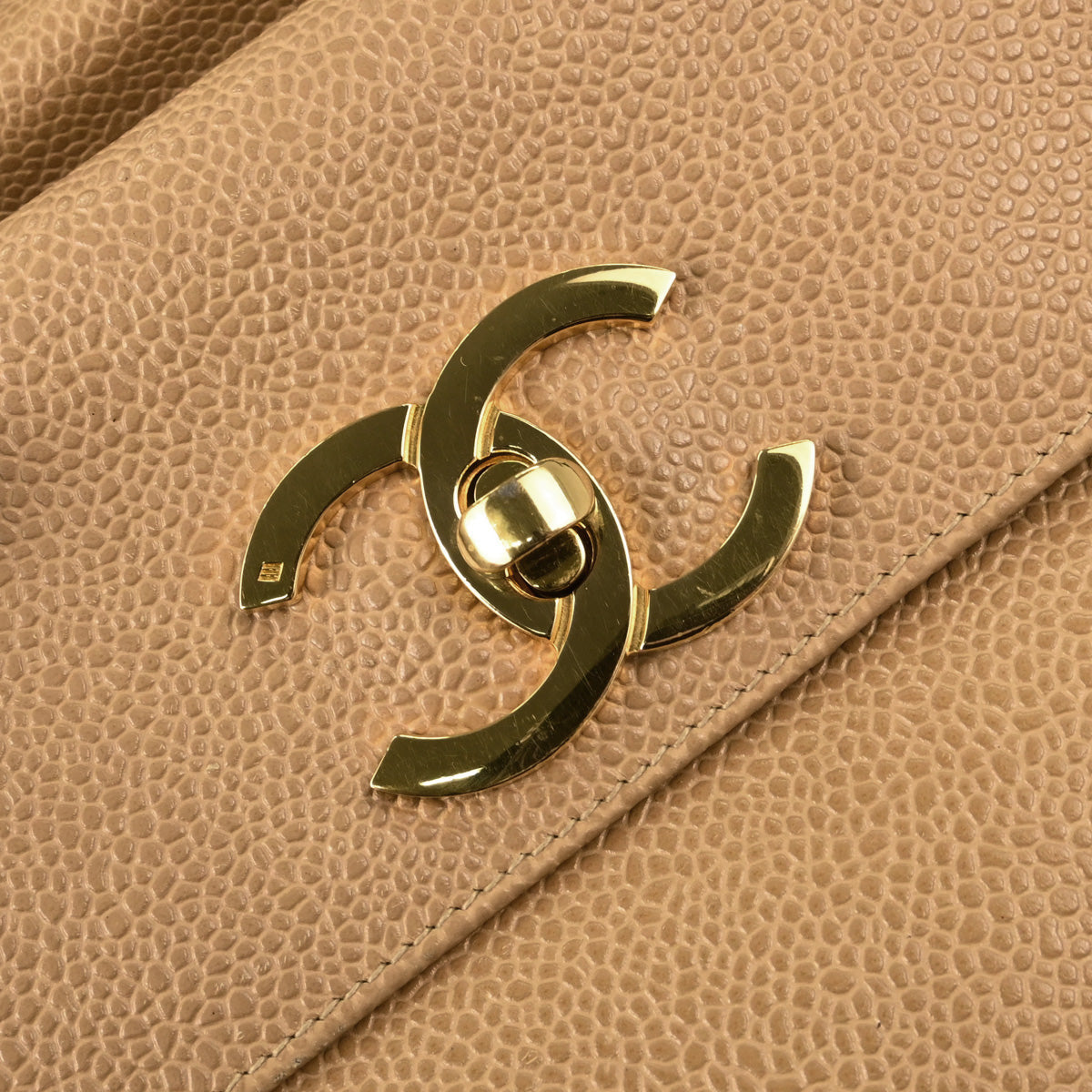 Chanel 1994-1996 Beige Caviar Skin Drawstring Shoulder Bag