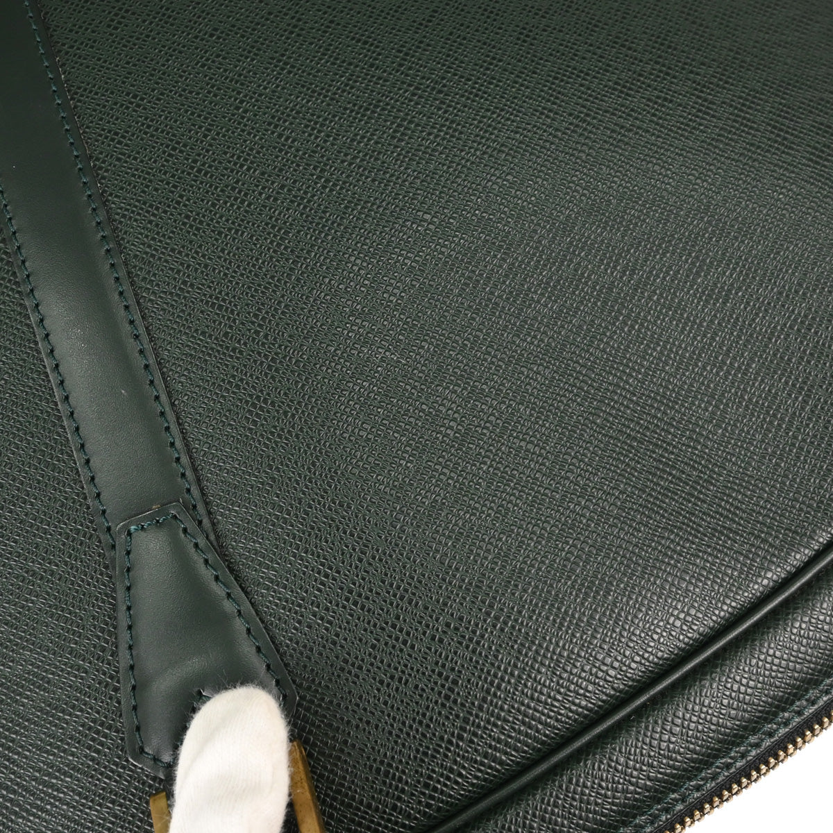 Louis Vuitton Green Taiga Helanga 1 Poche Travel Handbag M30104