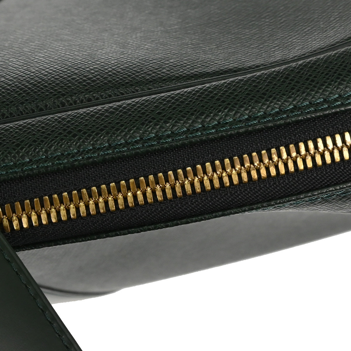 Louis Vuitton Green Taiga Helanga 1 Poche Travel Handbag M30104