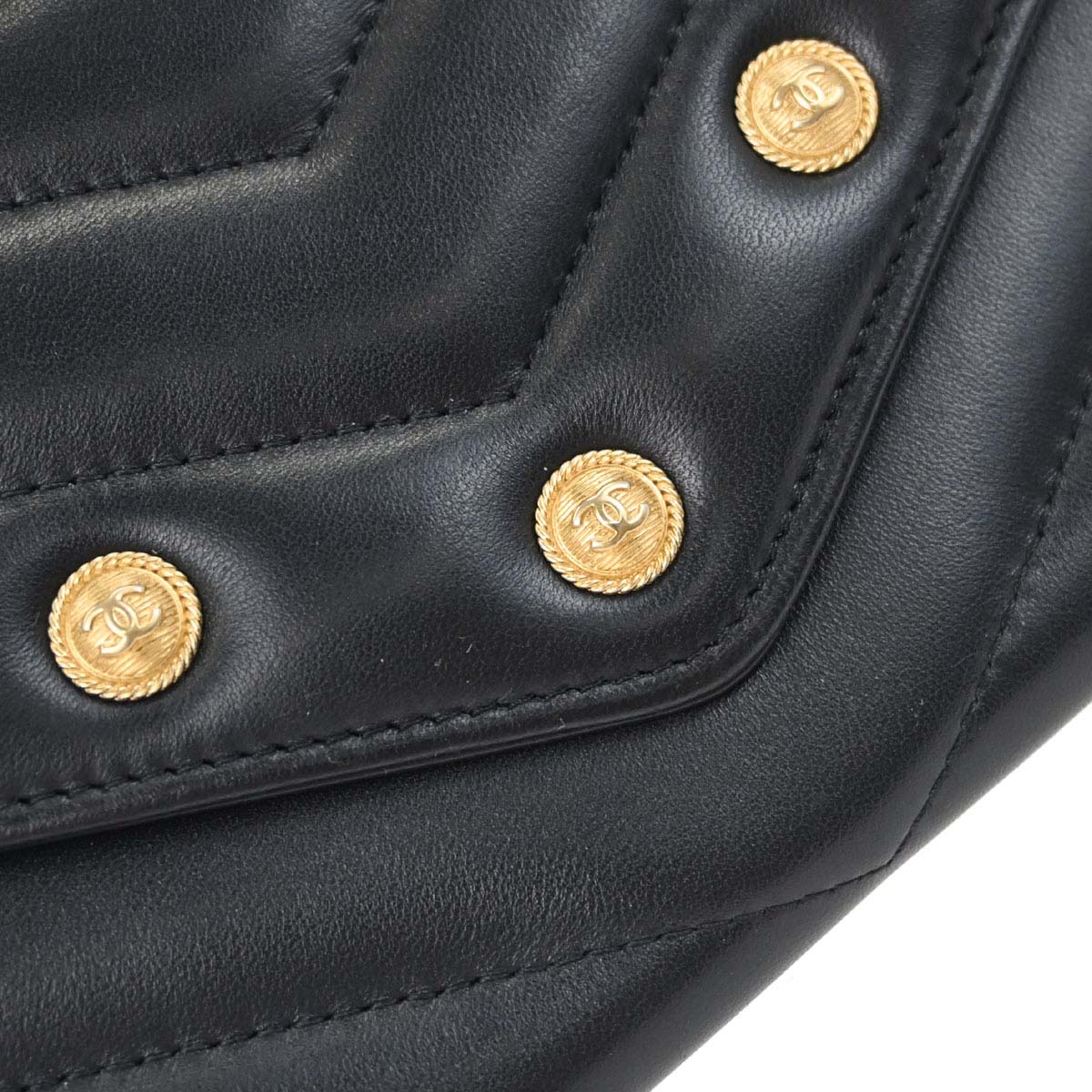 Chanel 2018-2019 Navy Lambskin Chevron CC Button Flap Long Wallet