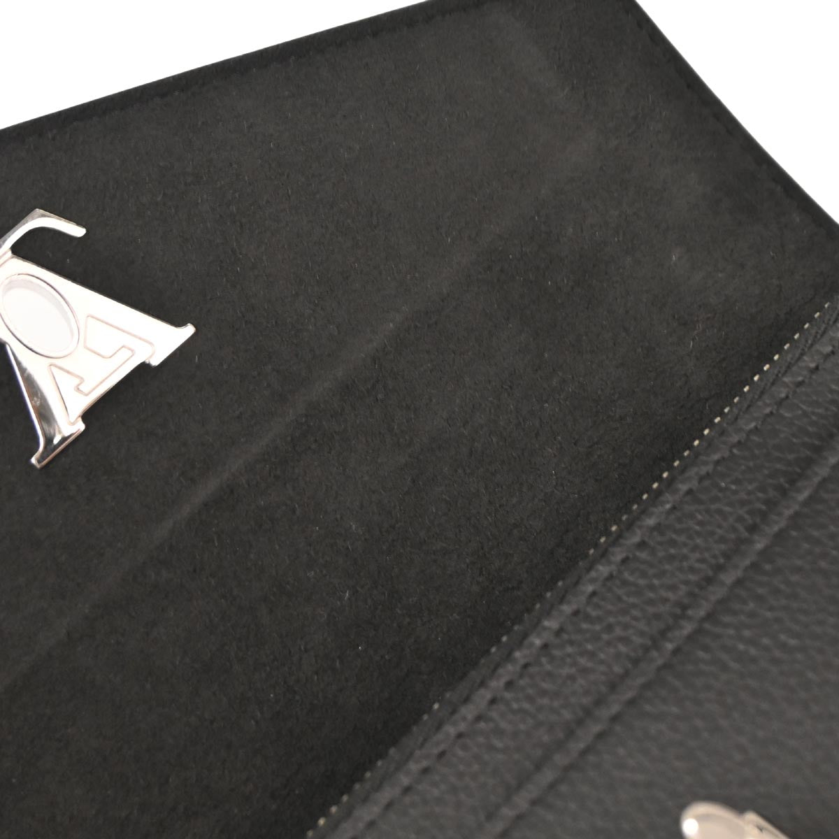 Louis Vuitton Black Pochette Lockme Shoulder Bag M63471