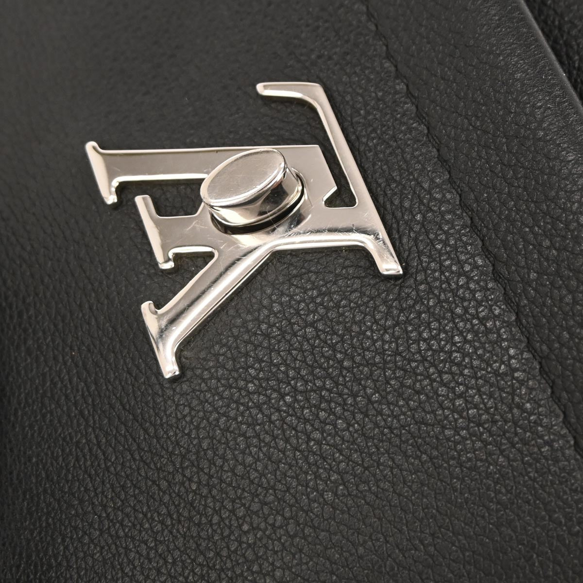 Louis Vuitton 2015 Black Cartable Lockme II 2way Shoulder Handbag M50250