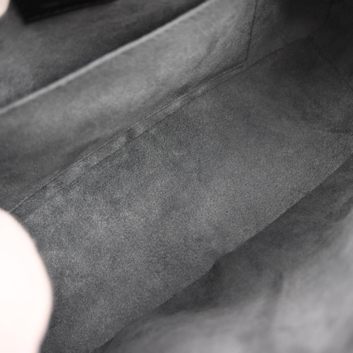 Louis Vuitton 2002 Black Epi Jasmine Handbag M52082