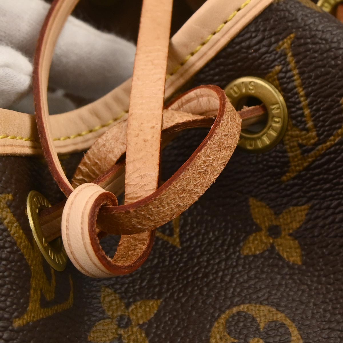Louis Vuitton Monogram Montsouris MM Backpack M51136