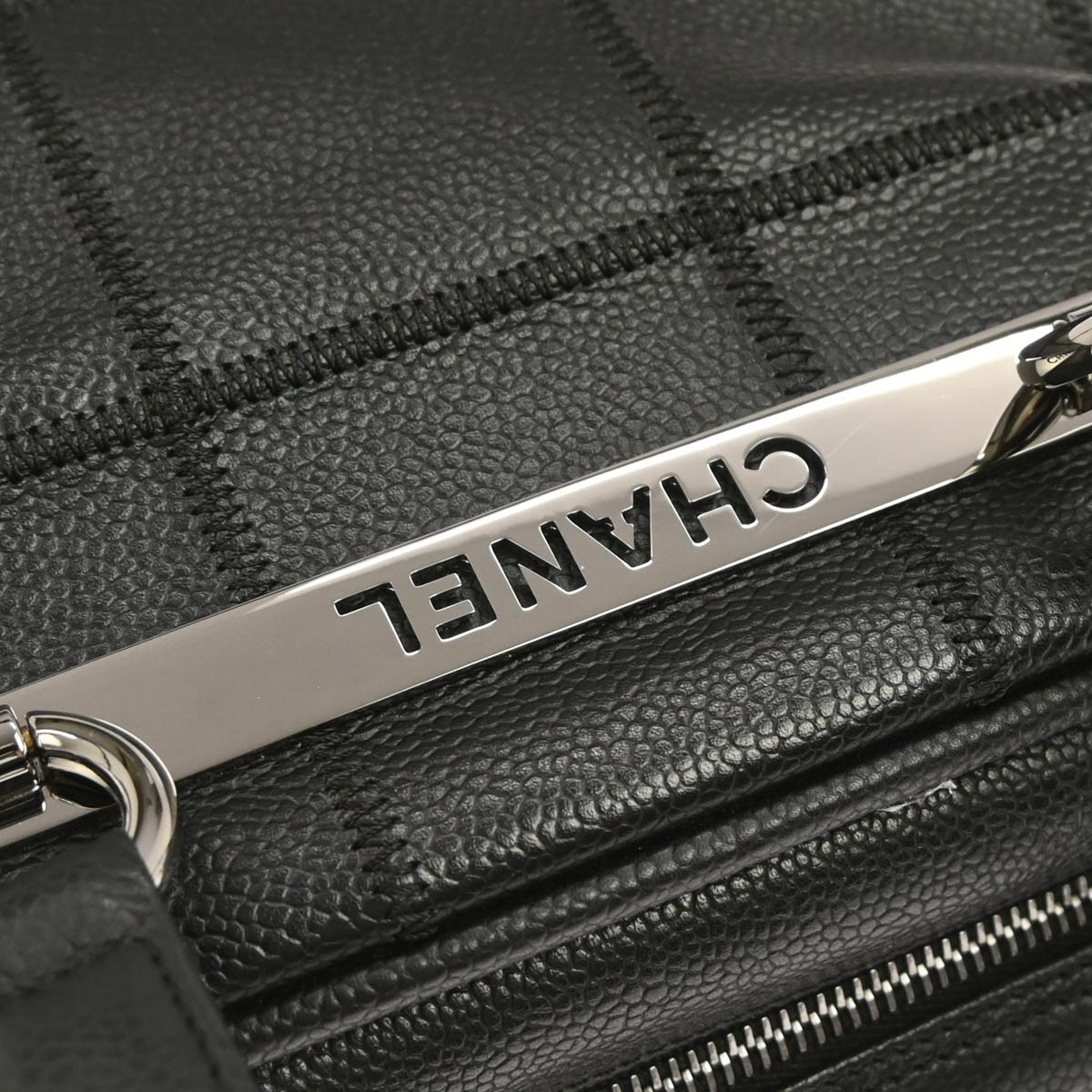 Chanel 2005-2006 Black Caviar Skin Choco Bar Handbag