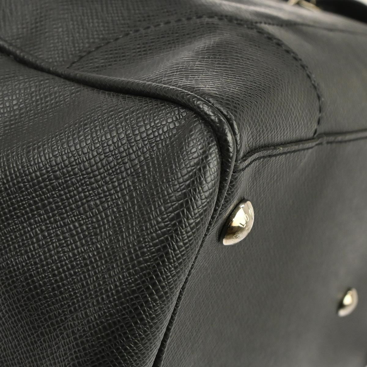 Louis Vuitton Black Taiga Stanislav Travel Handbag M31152