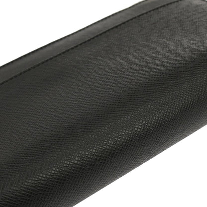 Louis Vuitton Black Taiga Baikal Clutch Handbag M30182