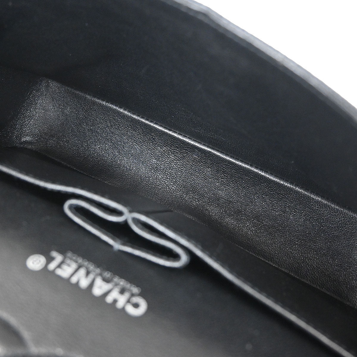 Chanel 2000-2002 Black Caviar Skin Medium Classic Double Flap Shoulder Bag