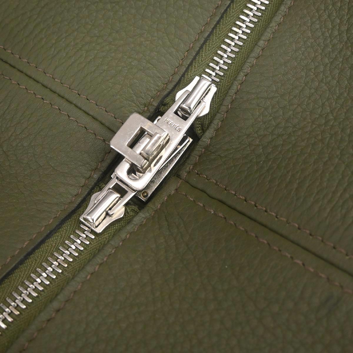 Hermes Olive Green Taurillon Clemence Victoria 50 Travel Handbag