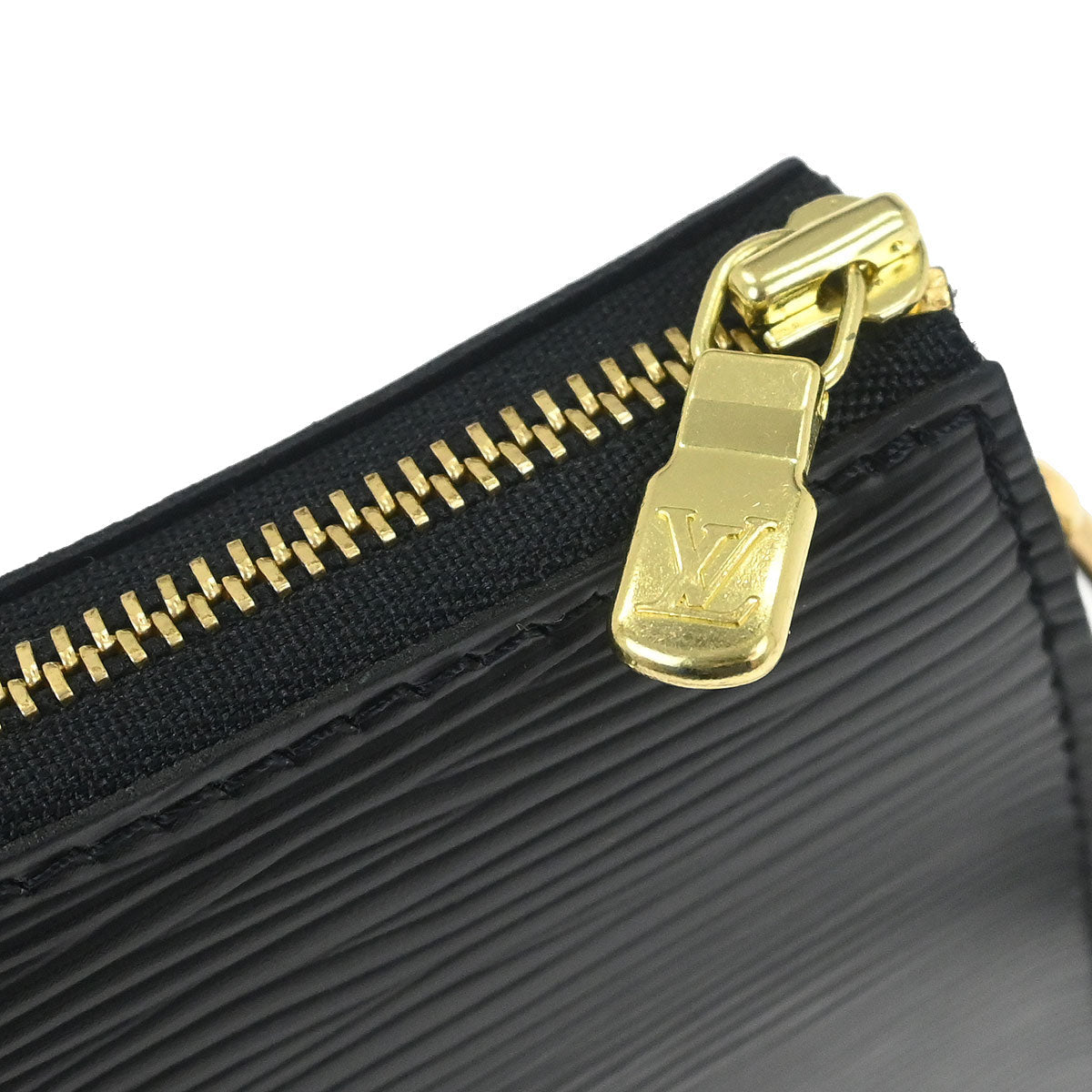 Louis Vuitton Black Epi Pochette Accessoires 24 Handbag M52952