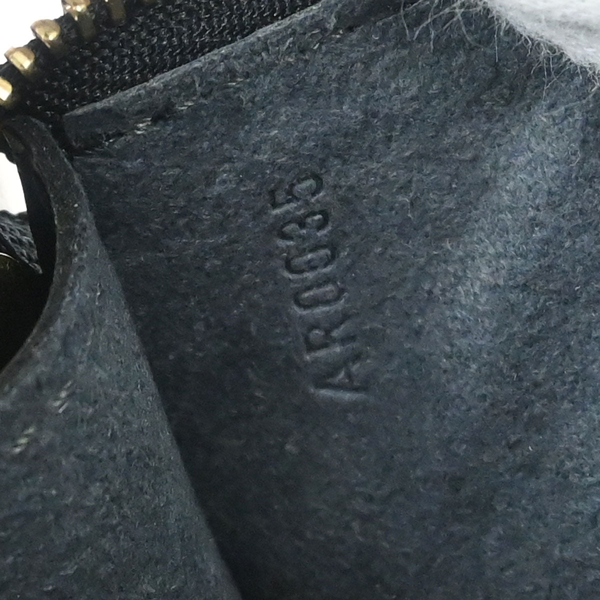 Louis Vuitton Black Epi Pochette Accessoires 24 Handbag M52952