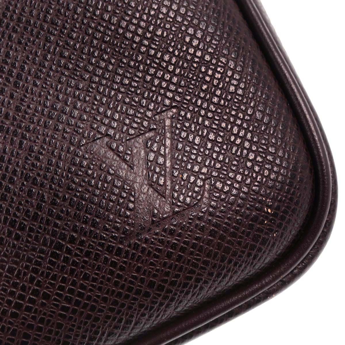 Louis Vuitton Purple Taiga Reporter PM Shoulder Bag M30156