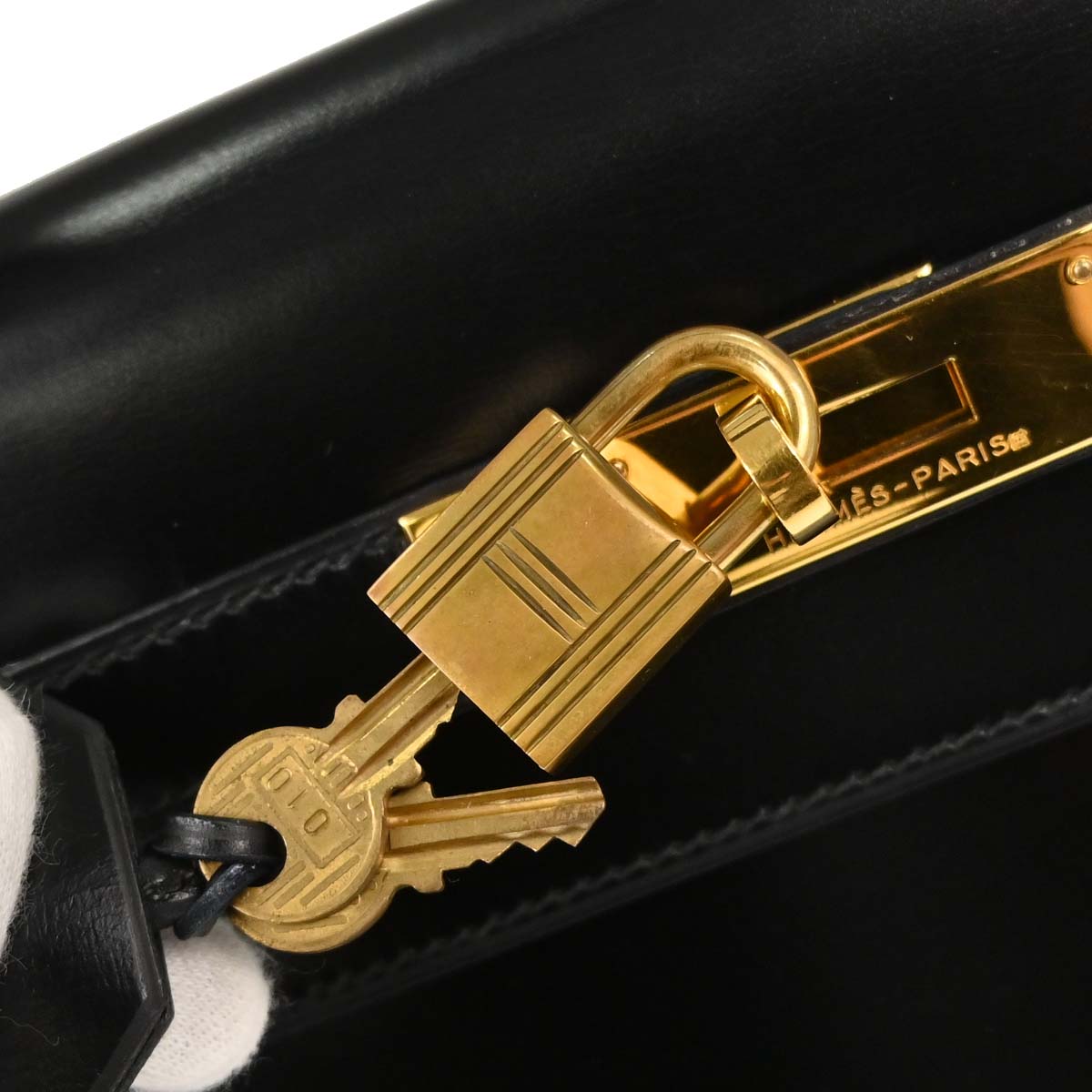 Hermes Black Box Calf Kelly 32 Sellier Handbag