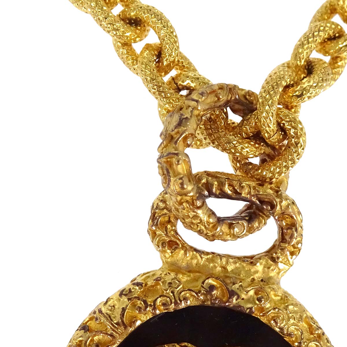 Chanel Medallion Chain Pendant Necklace Gold 93A