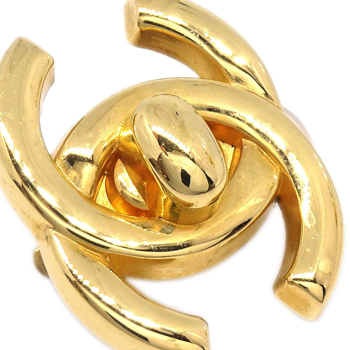 Chanel CC Turnlock Clip-On Earrings Gold Small 97A