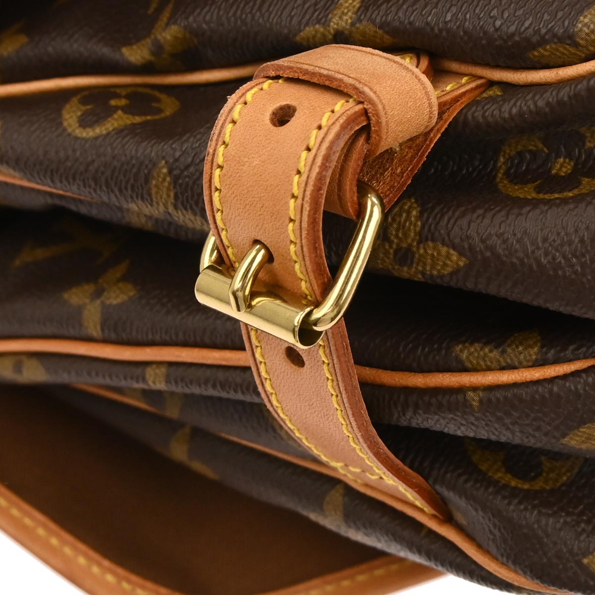 Louis Vuitton Monogram Saumur 30 Messenger Shoulder Bag M42256