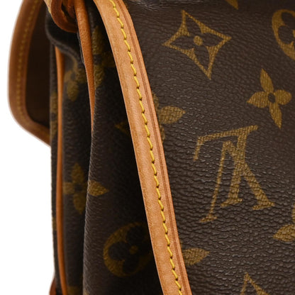 Louis Vuitton Monogram Saumur 30 Messenger Shoulder Bag M42256