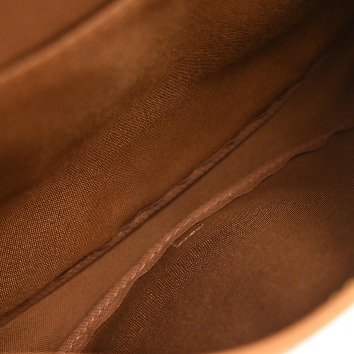 Louis Vuitton Monogram Saumur 30 Messenger Shoulder Bag M42256