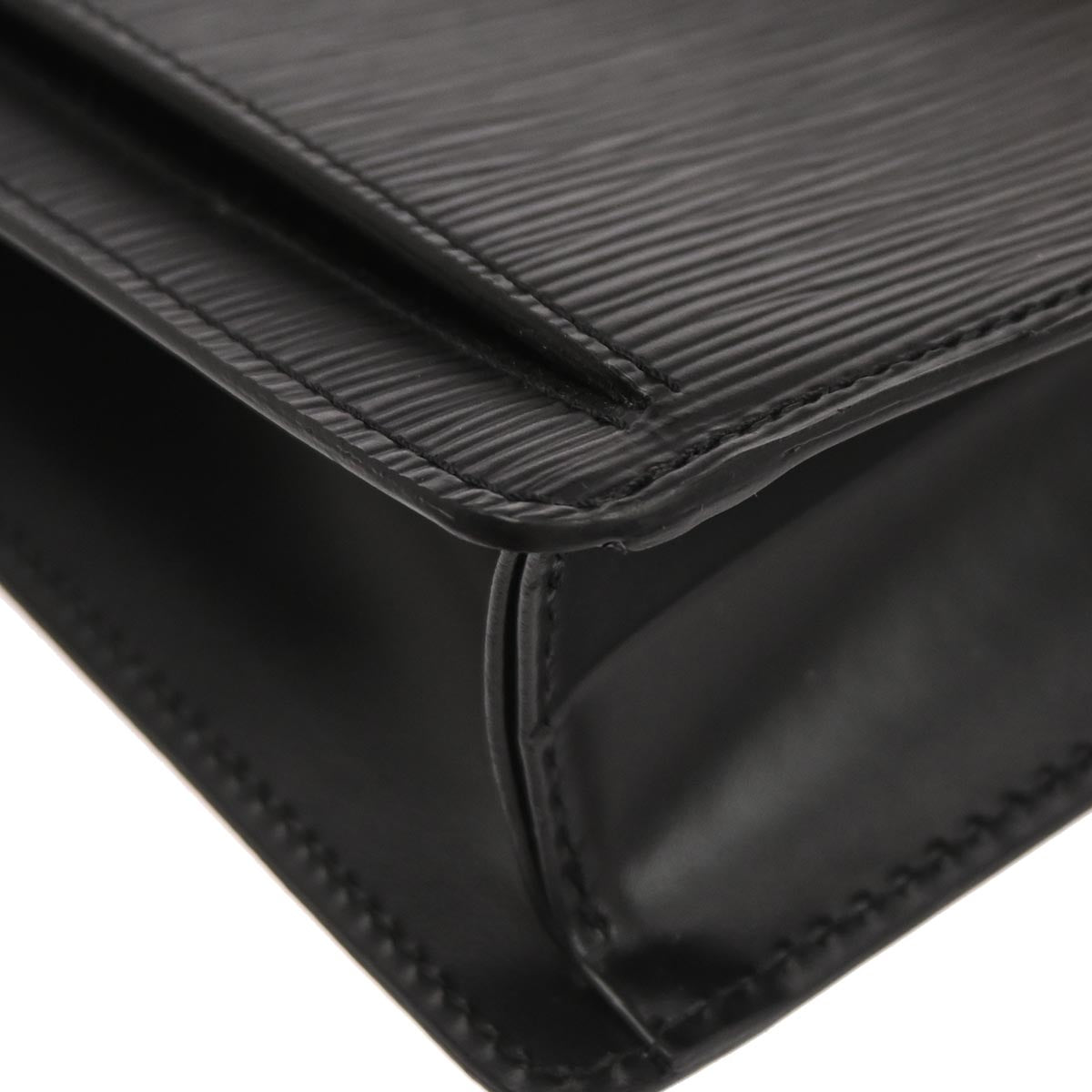 Louis Vuitton Black Epi Pochette Serie Dragonne Clutch Bag M52612