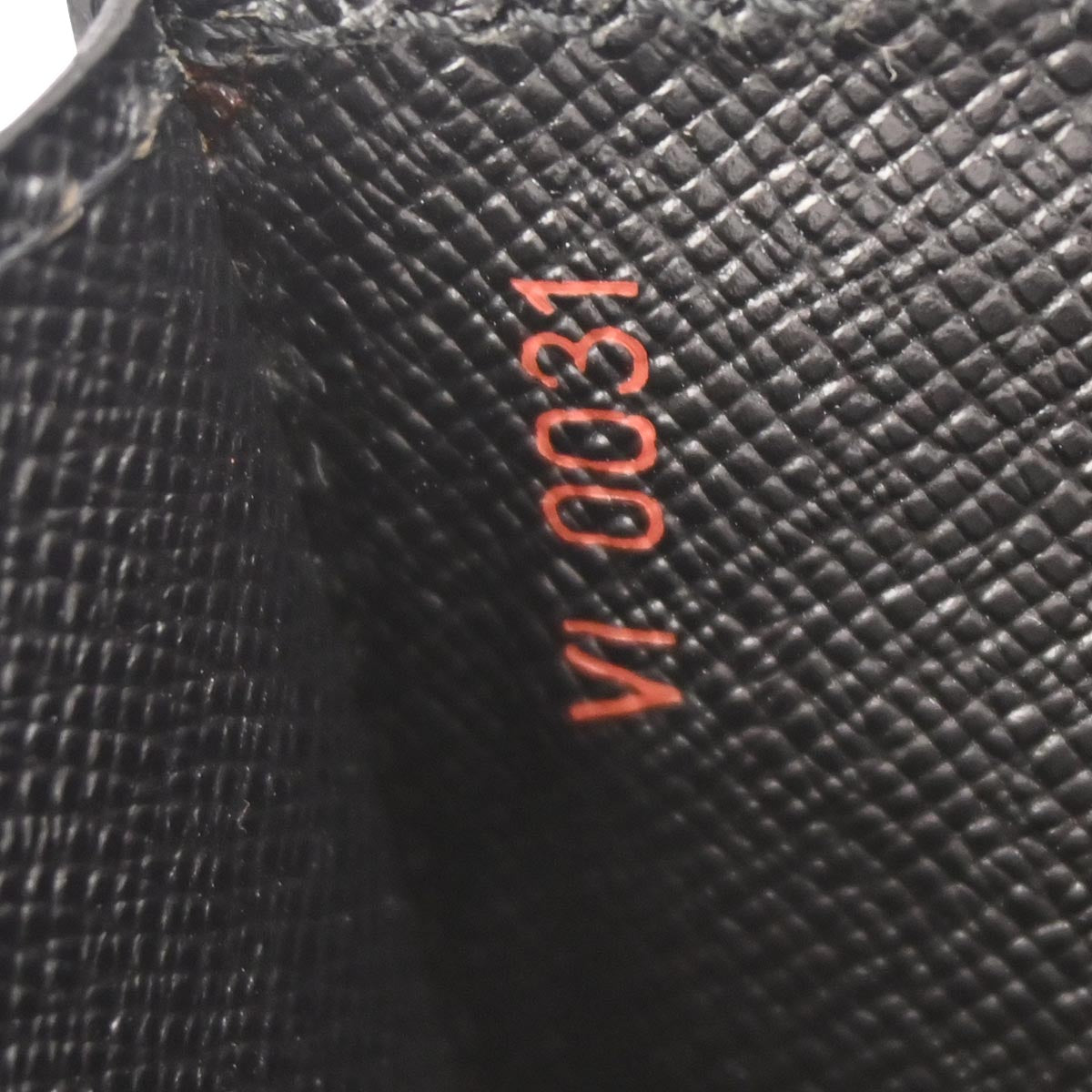 Louis Vuitton Black Epi Pochette Serie Dragonne Clutch Bag M52612