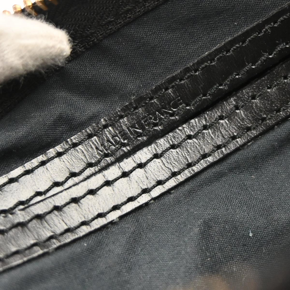 Louis Vuitton Black Epi Speedy 25 Handbag M43012