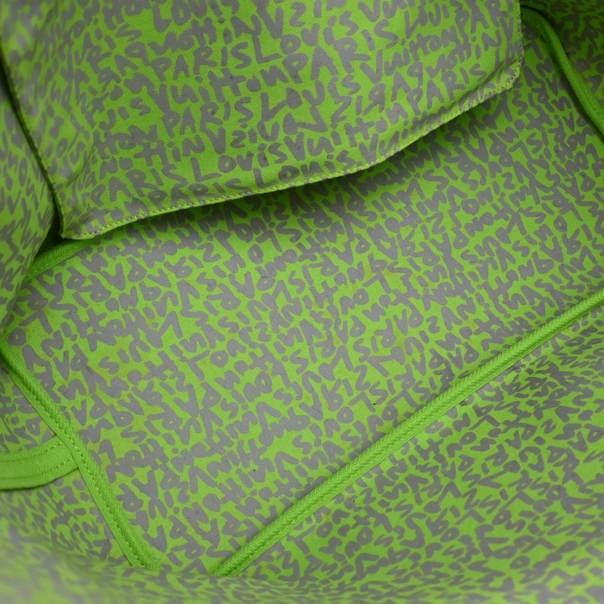 Louis Vuitton Green Monogram Graffiti Neverfull GM Tote Bag M93703