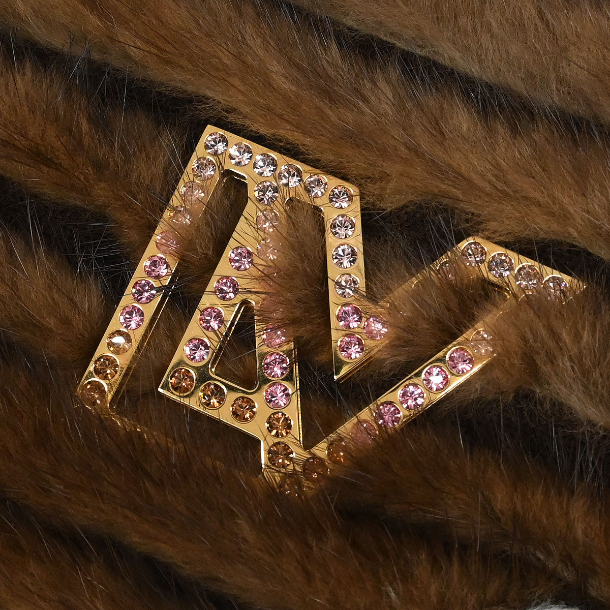 Louis Vuitton * Mink Fur LV Logo Snood Diva Neck Warmer M74728