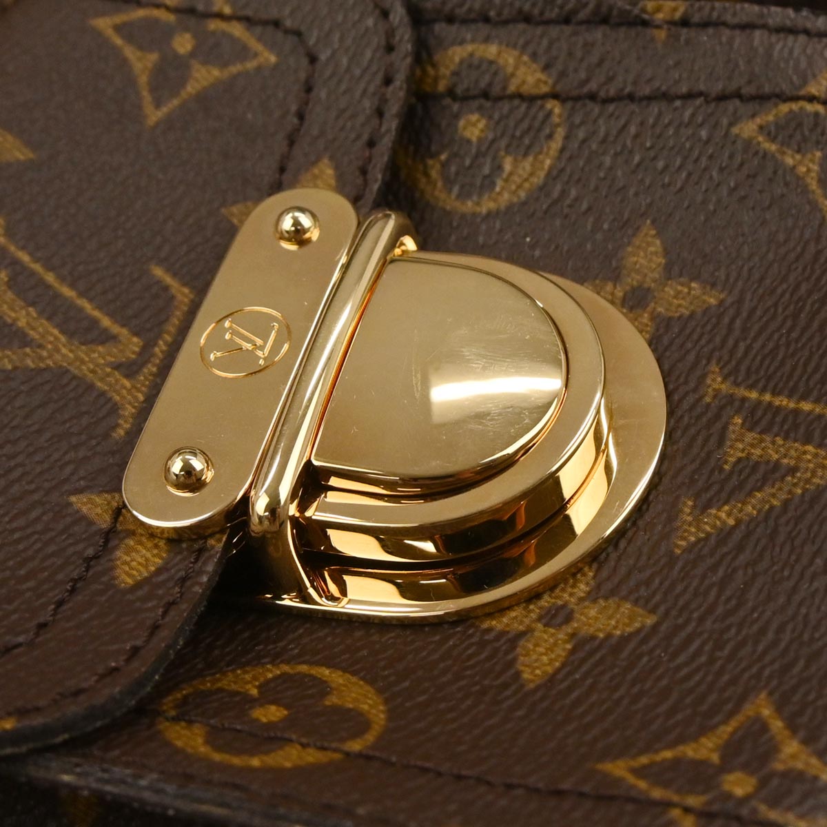 Louis Vuitton Monogram Manhattan PM Handbag M40026