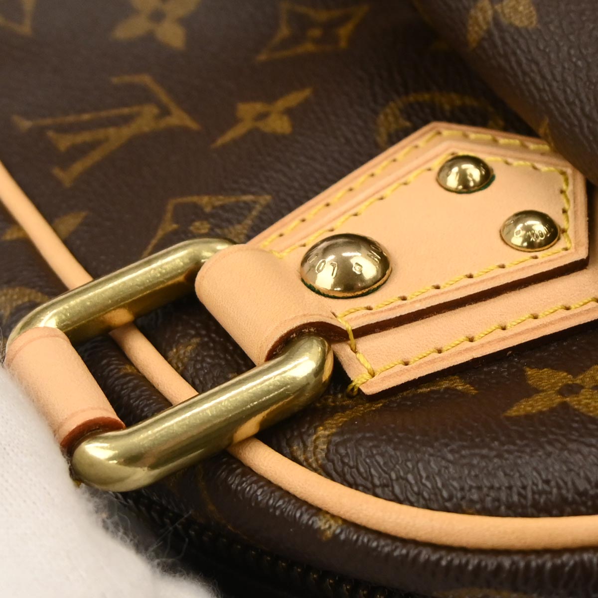 Louis Vuitton Monogram Manhattan PM Handbag M40026