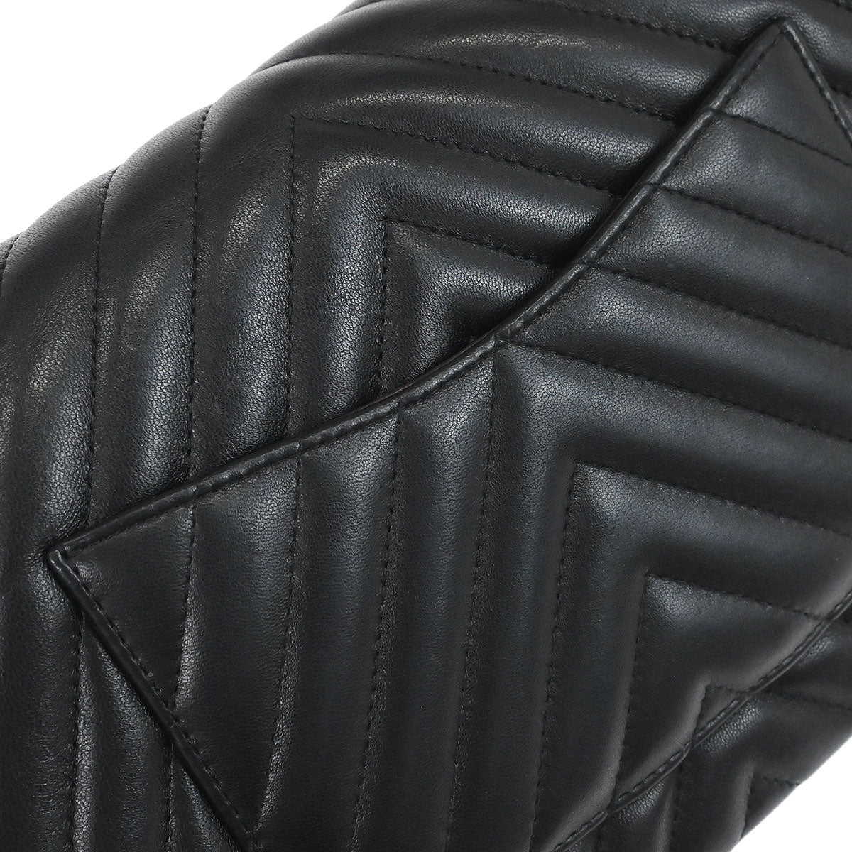 Chanel Black Lambskin Chevron Medium Classic Double Flap Shoulder Bag