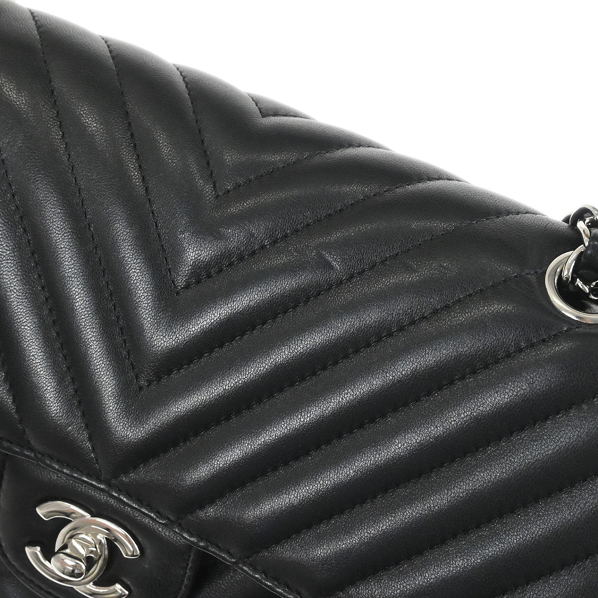 Chanel Black Lambskin Chevron Medium Classic Double Flap Shoulder Bag