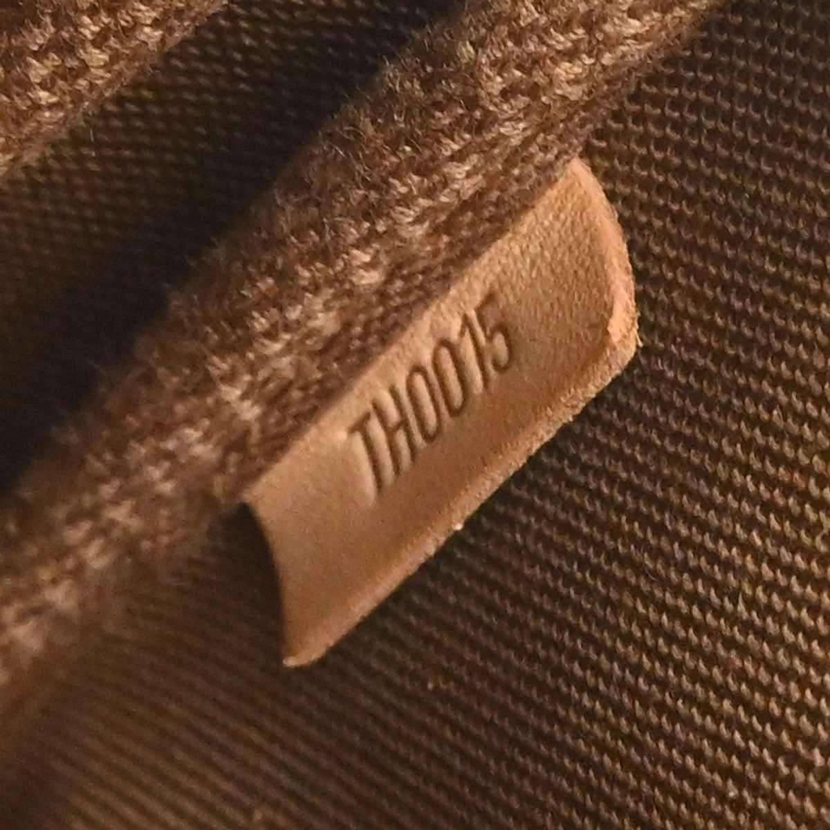 Louis Vuitton Monogram Cherry Pochette Accessoires Handbag M95008