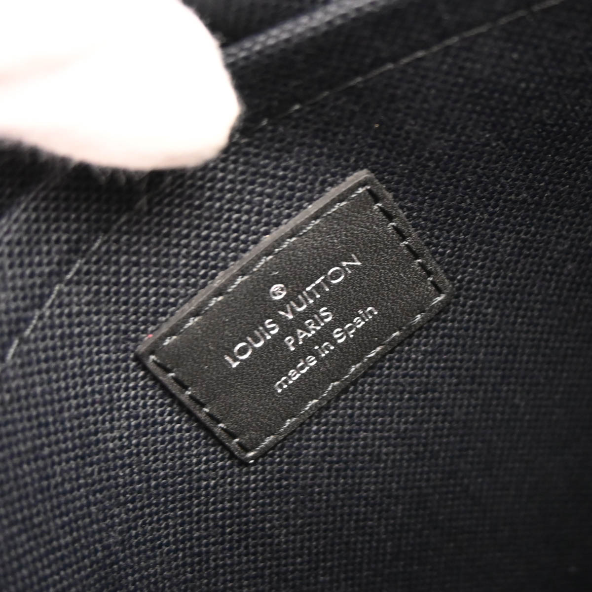 Louis Vuitton Black Utah Canyon Messenger PM Shoulder Bag M54962