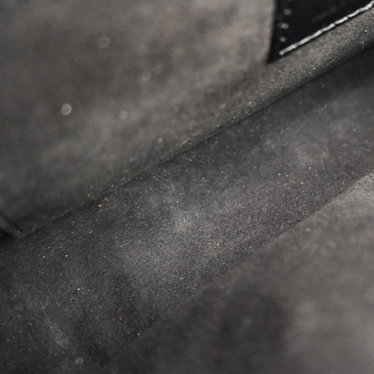 Louis Vuitton Black Epi Pochette Montaigne Handbag M59292