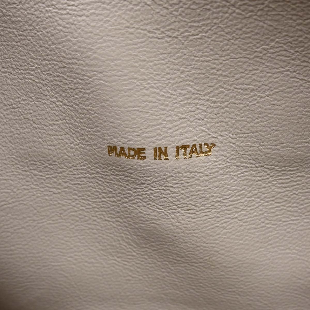 Chanel 1994-1996 Beige Caviar Skin Shoulder Bag