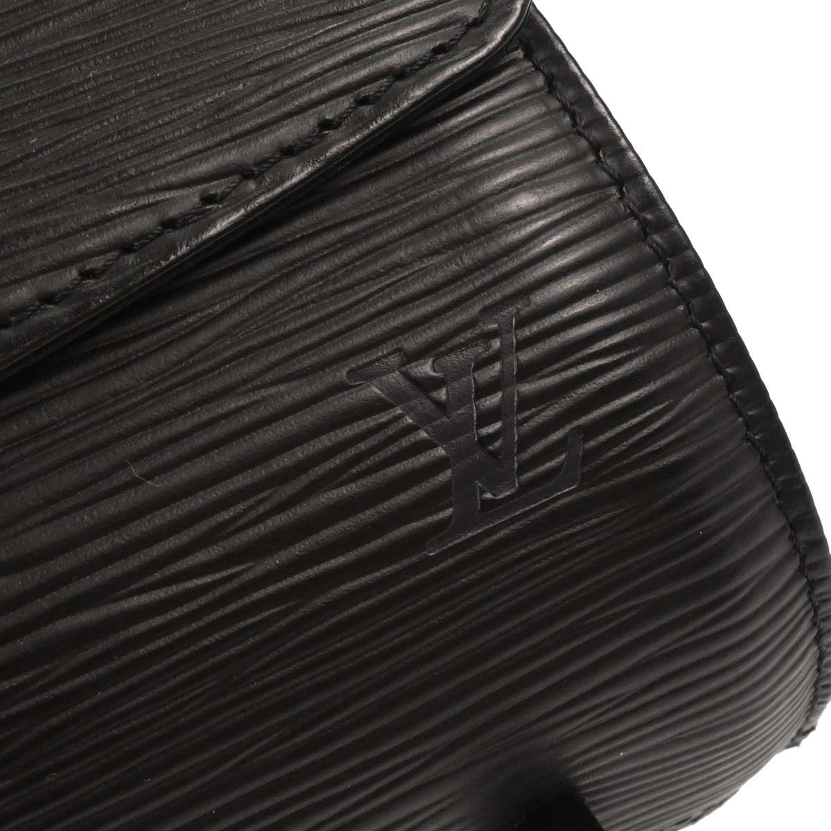 Louis Vuitton 2003 Black Epi Nocturne PM Shoulder Bag M52182