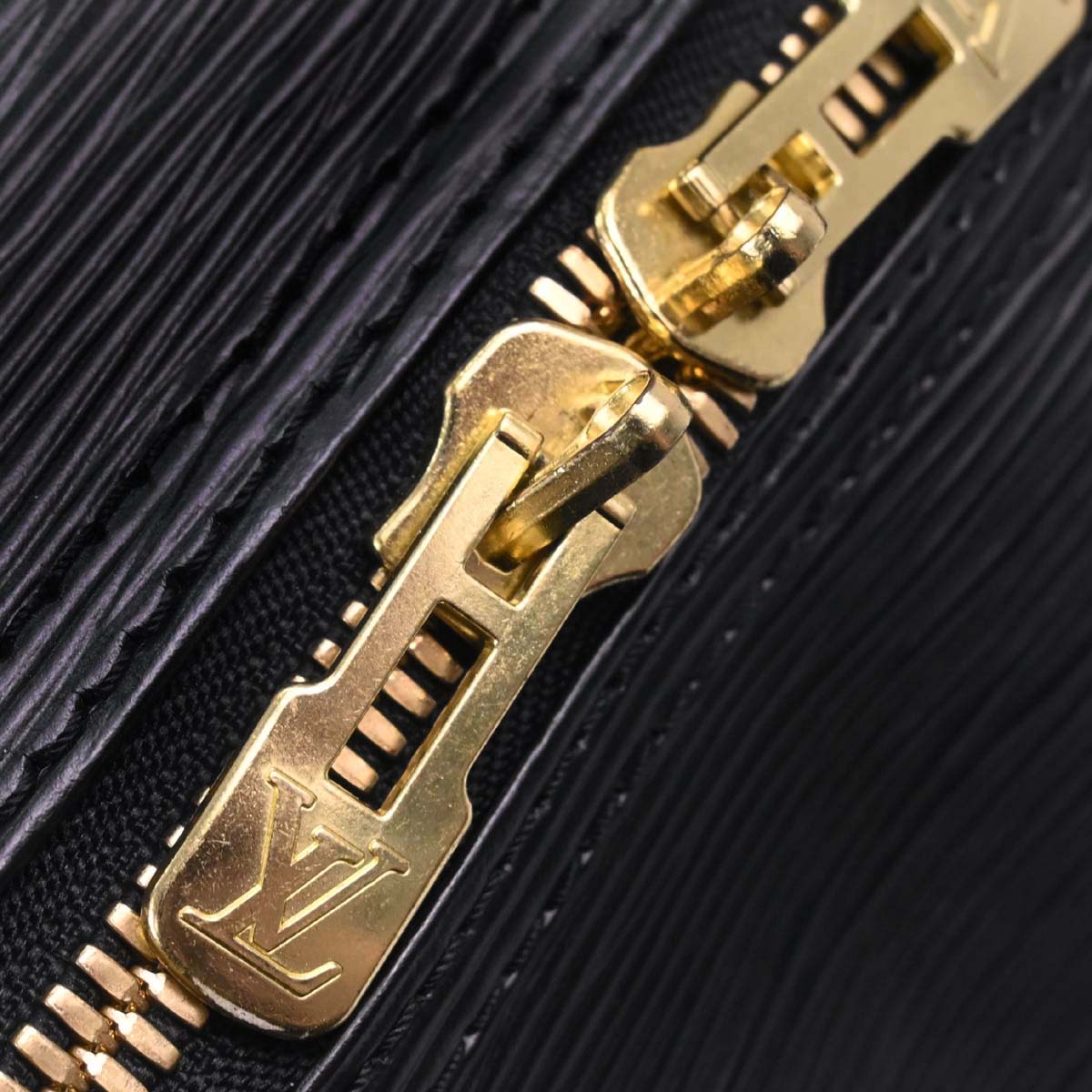 Louis Vuitton 2001 Black Epi Keepall 50 Travel Handbag M42962