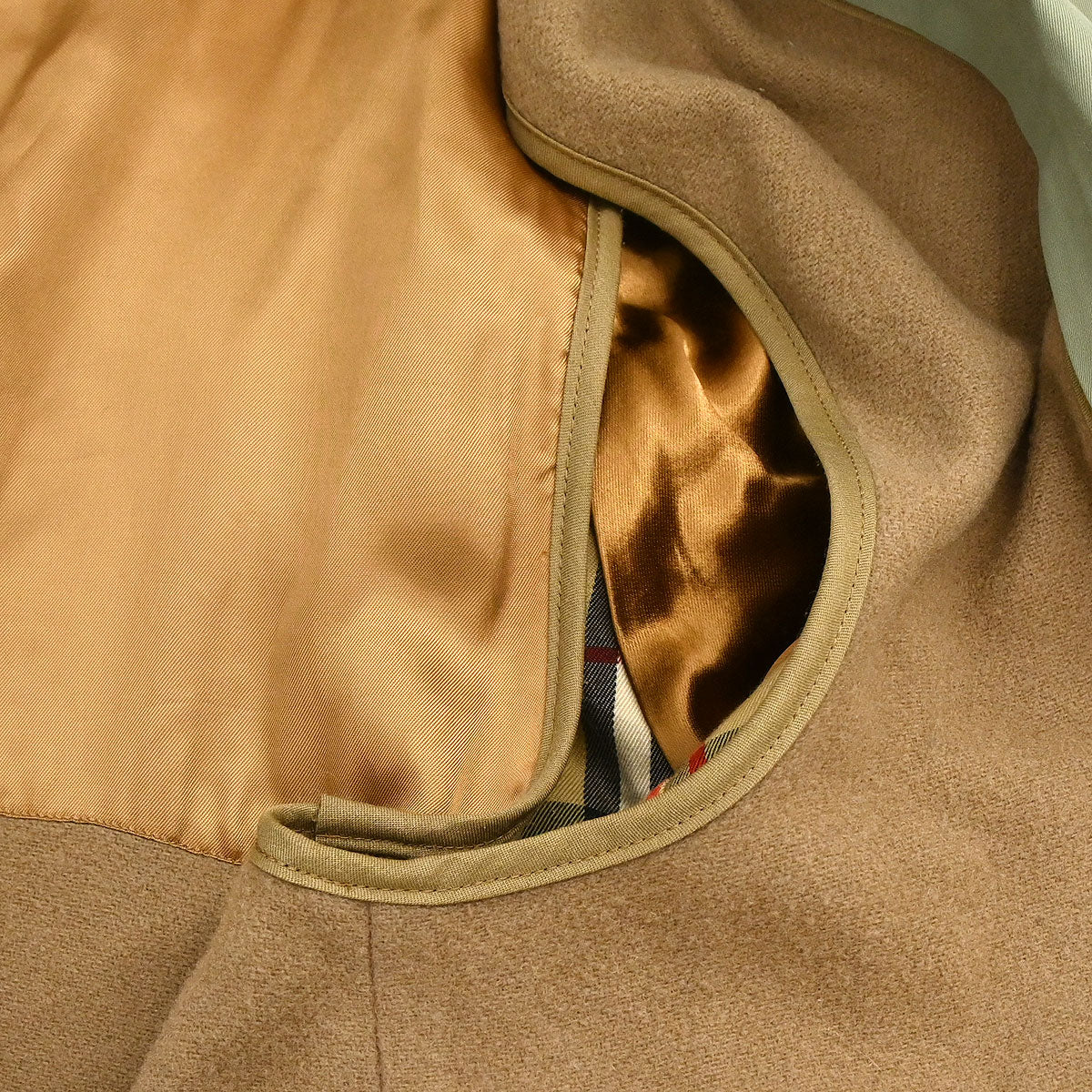 Burberrys Trench Coat Khaki #50
