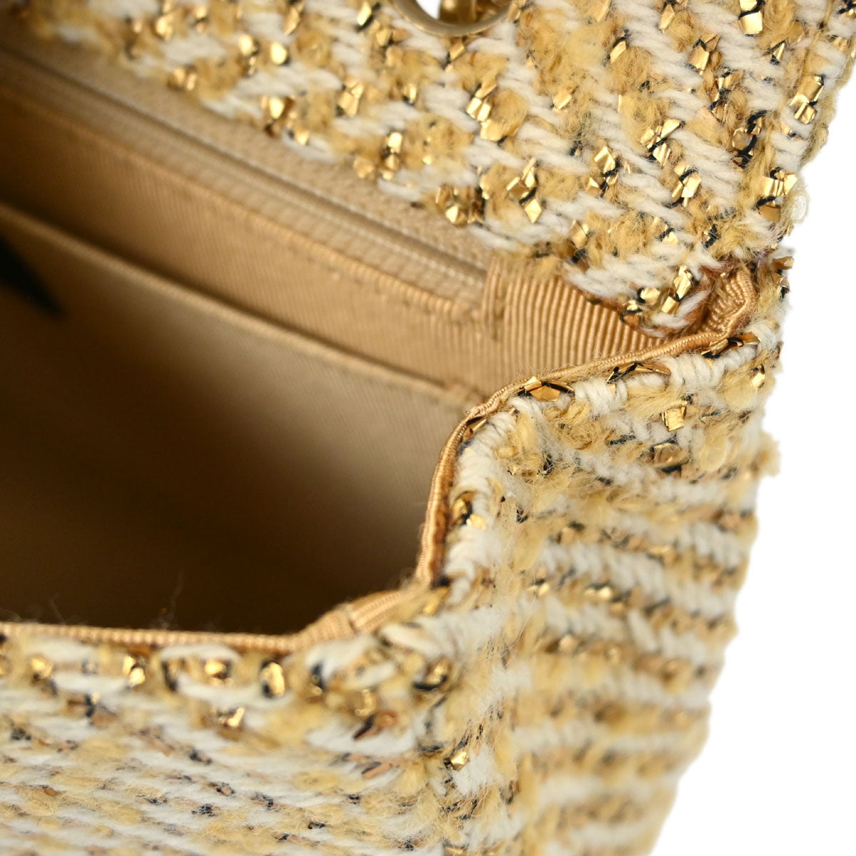 Chanel 2000-2002 Gold White Tweed Medium Single Flap Shoulder Bag