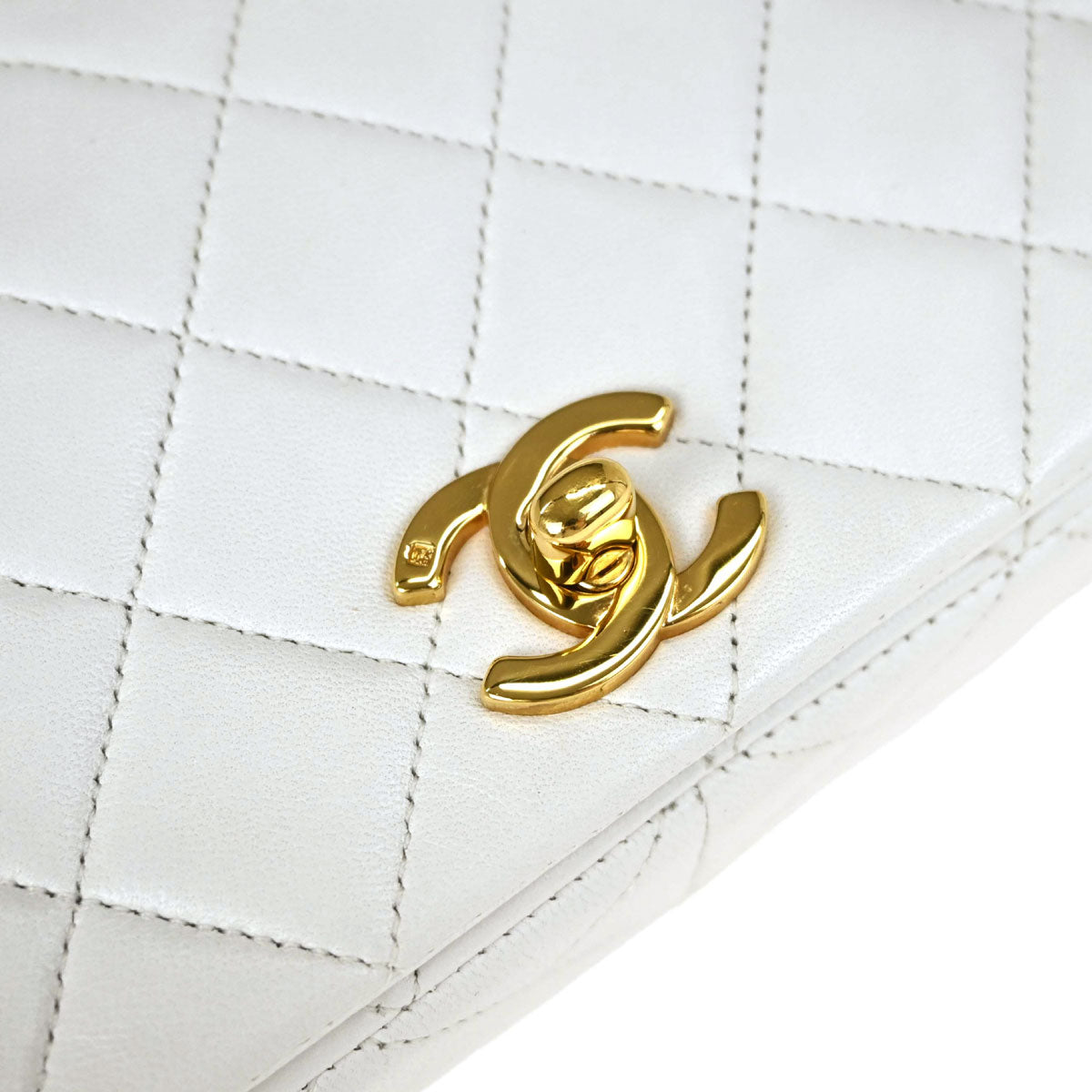 Chanel 1989-1991 White Lambskin Turnlock Small Full Flap Shoulder Bag