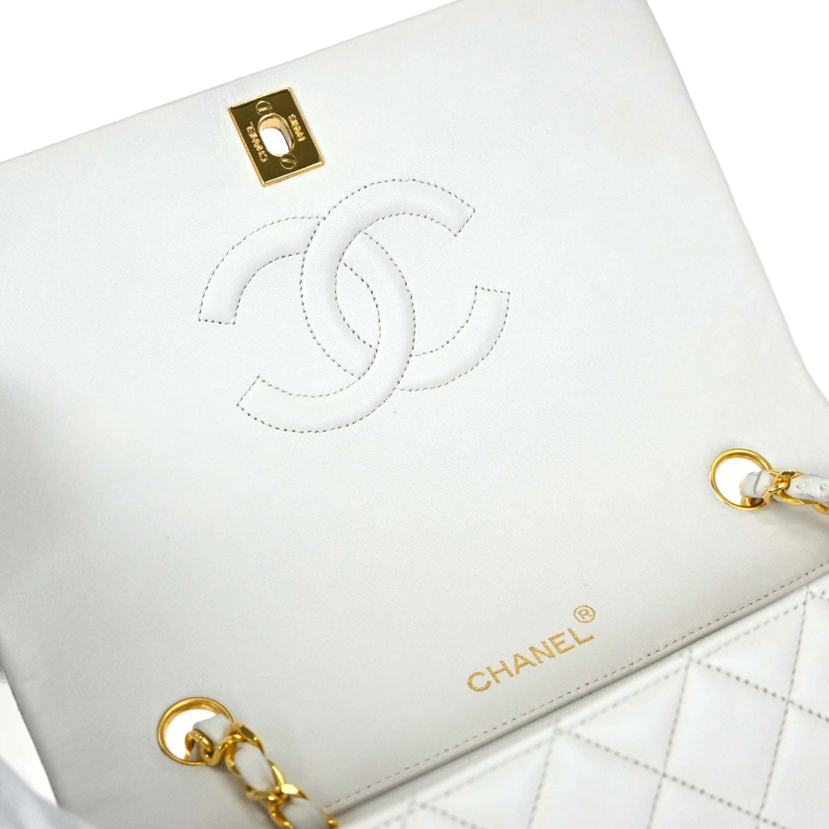 Chanel 1989-1991 White Lambskin Turnlock Small Full Flap Shoulder Bag