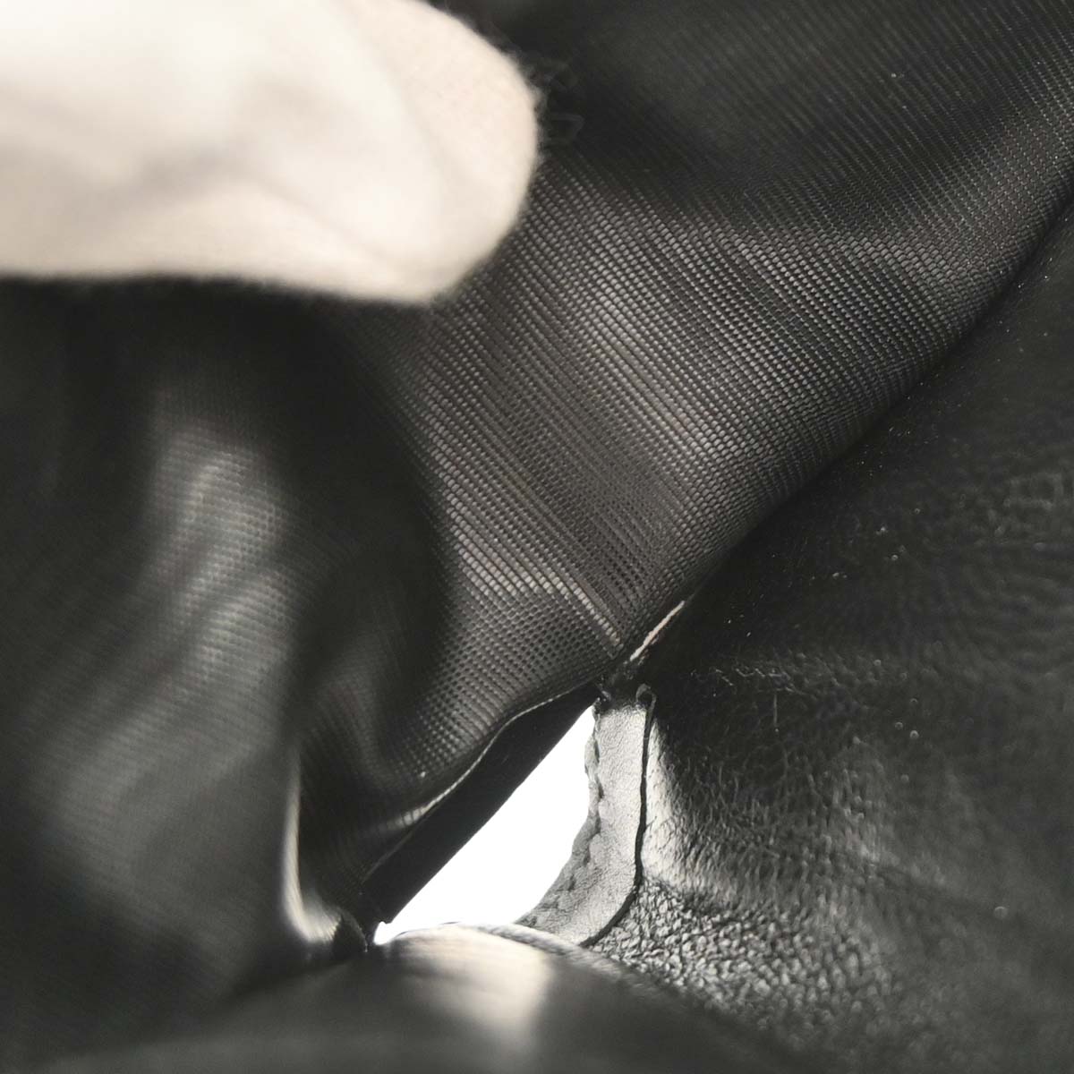 Gucci Black Guccissima Leather GG Wallet