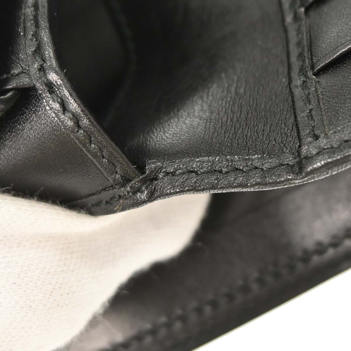 Gucci Black Guccissima Leather GG Wallet