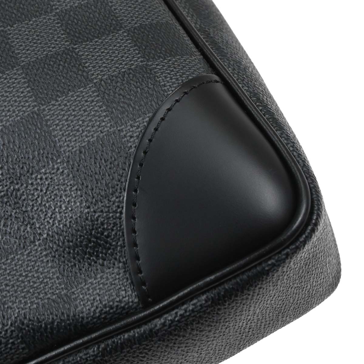 Louis Vuitton 2009 Damier Porte Documents Voyage Handbag N41125