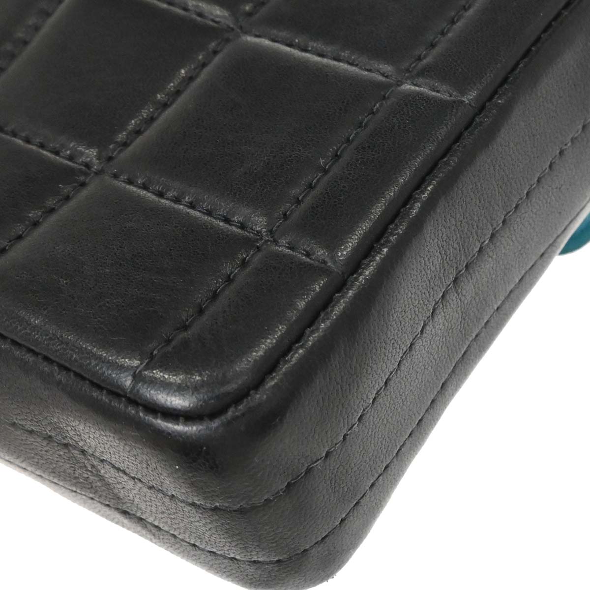 Chanel 2000-2002 Black Lambskin Choco Bar East West Shoulder Bag